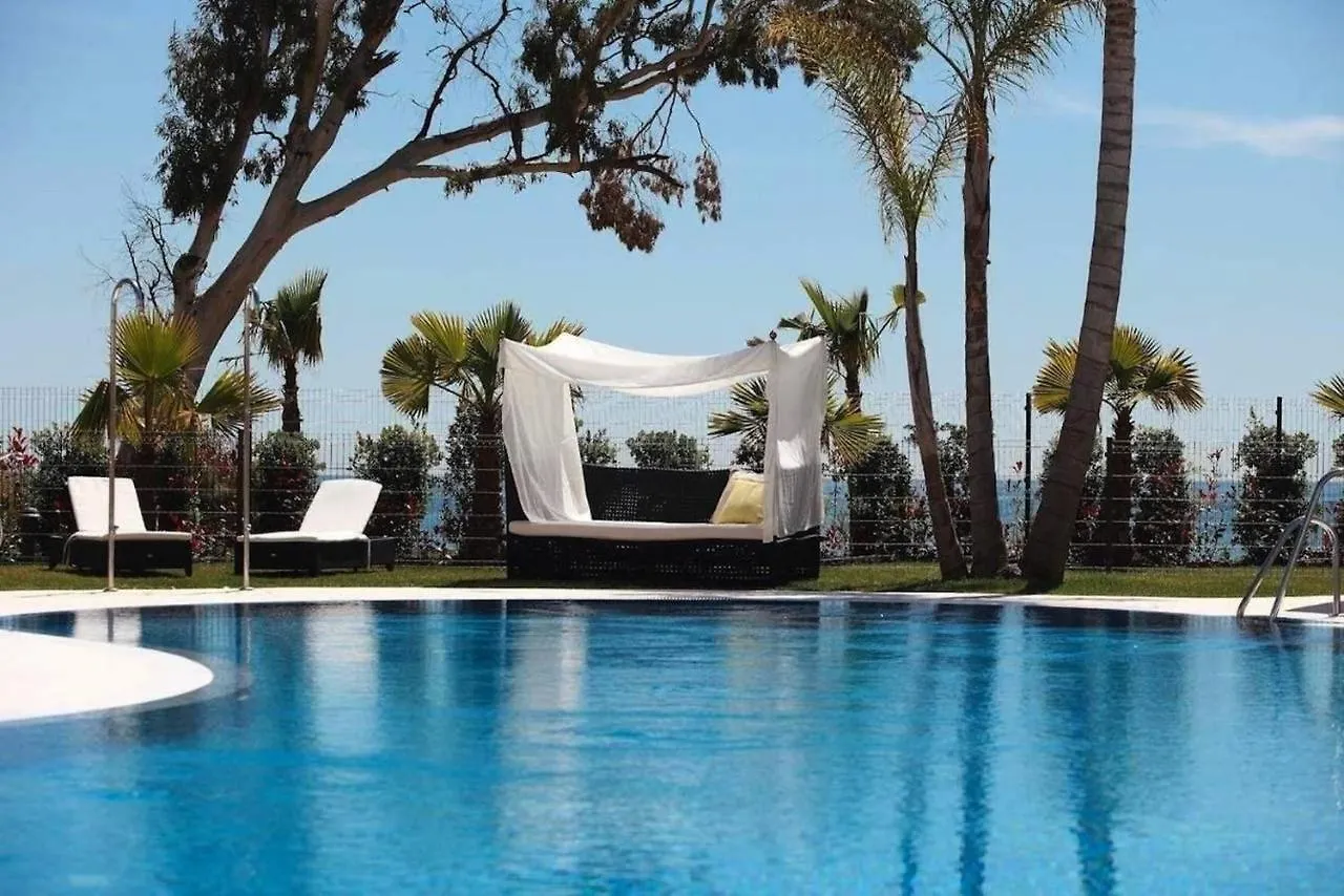 110 - Beach Two-Bedroom Apartment Estepona Spanje